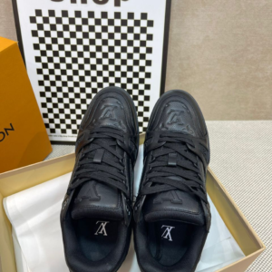 louis vuitton حذاء رجالي