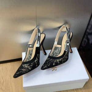 dior حذاء نسائي
