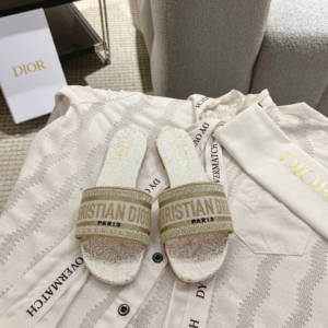 dior حذاء نسائي
