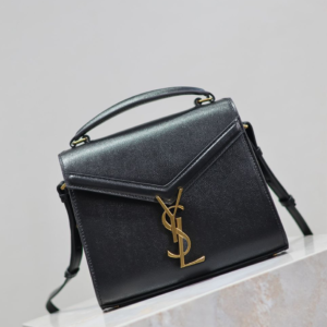 saint laurent شنطة نسائي