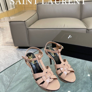 saint laurent حذاء نسائي