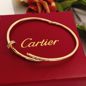 cartier اسورة نسائي
