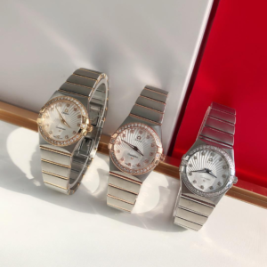 omega ساعة نسائي