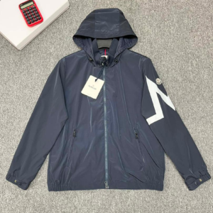 moncler جاكيت