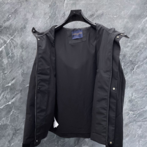 louis vuitton جاكيت