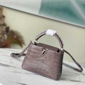 louis vuitton شنطة نسائية