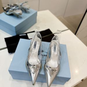 prada حذاء نسائي