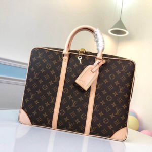 louis vuitton شنطة نسائية