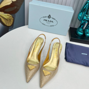 prada حذاء نسائي