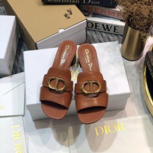 dior حذاء نسائي