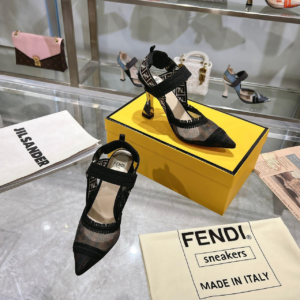 fendi حذاء نسائي