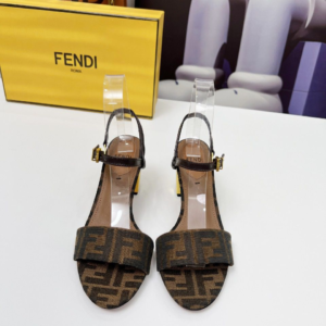 fendi حذاء نسائي