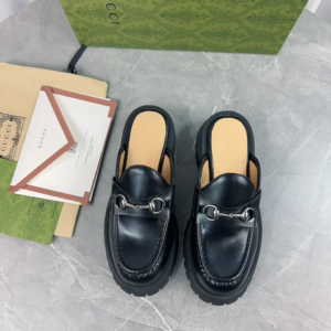 gucci سليبر رجالي