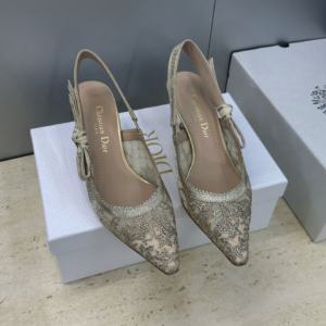 dior حذاء نسائى