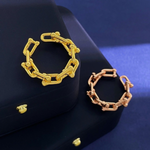 van cleef & arpels خاتم نسائى