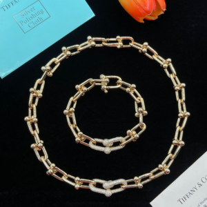 tiffany & co اسورة نسائية