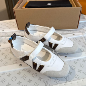 louis vuitton حذاء نسائى