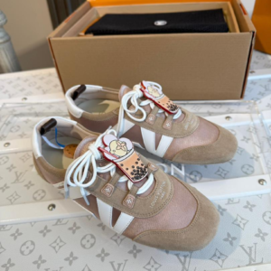 louis vuitton حذاء نسائى