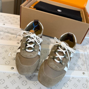 louis vuitton حذاء