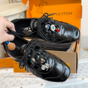 louis vuitton حذاء نسائى