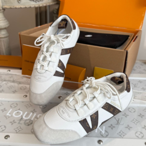 louis vuitton حذاء