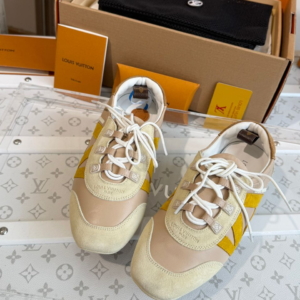 louis vuitton حذاء نسائى