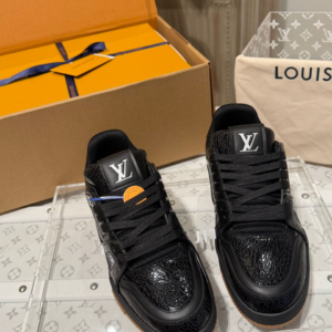 louis vuitton حذاء