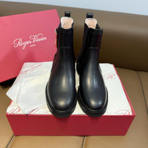 roger vivier حذاء رجالى