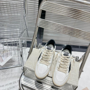 golden goose حذاء نسائى